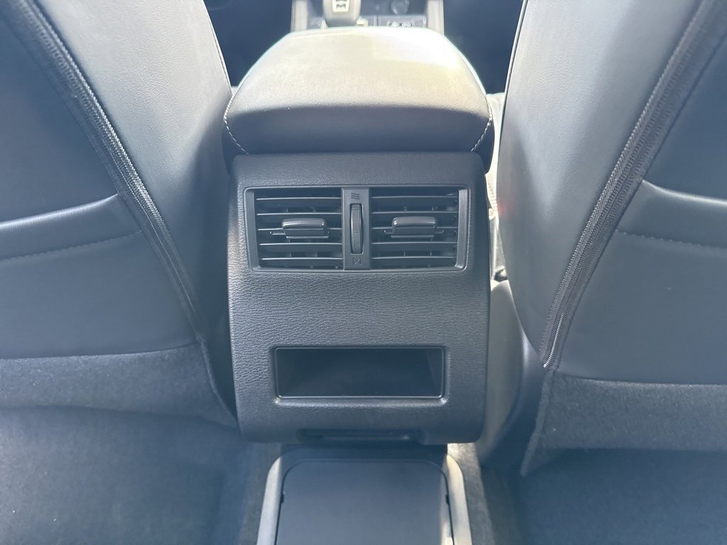 New 2025 Mitsubishi Outlander SE image 21