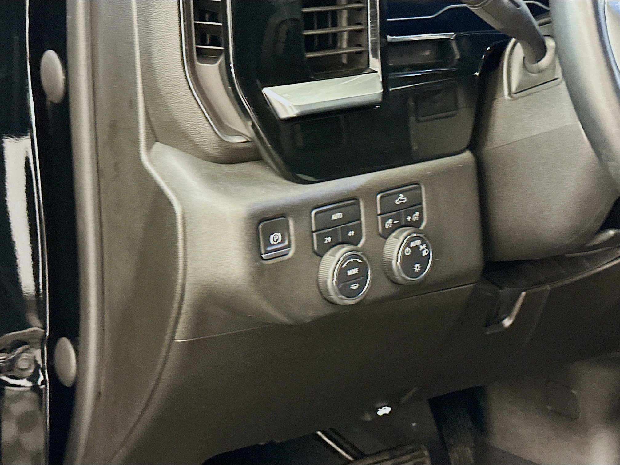 Used 2023 Chevrolet Silverado 1500 LT image 17