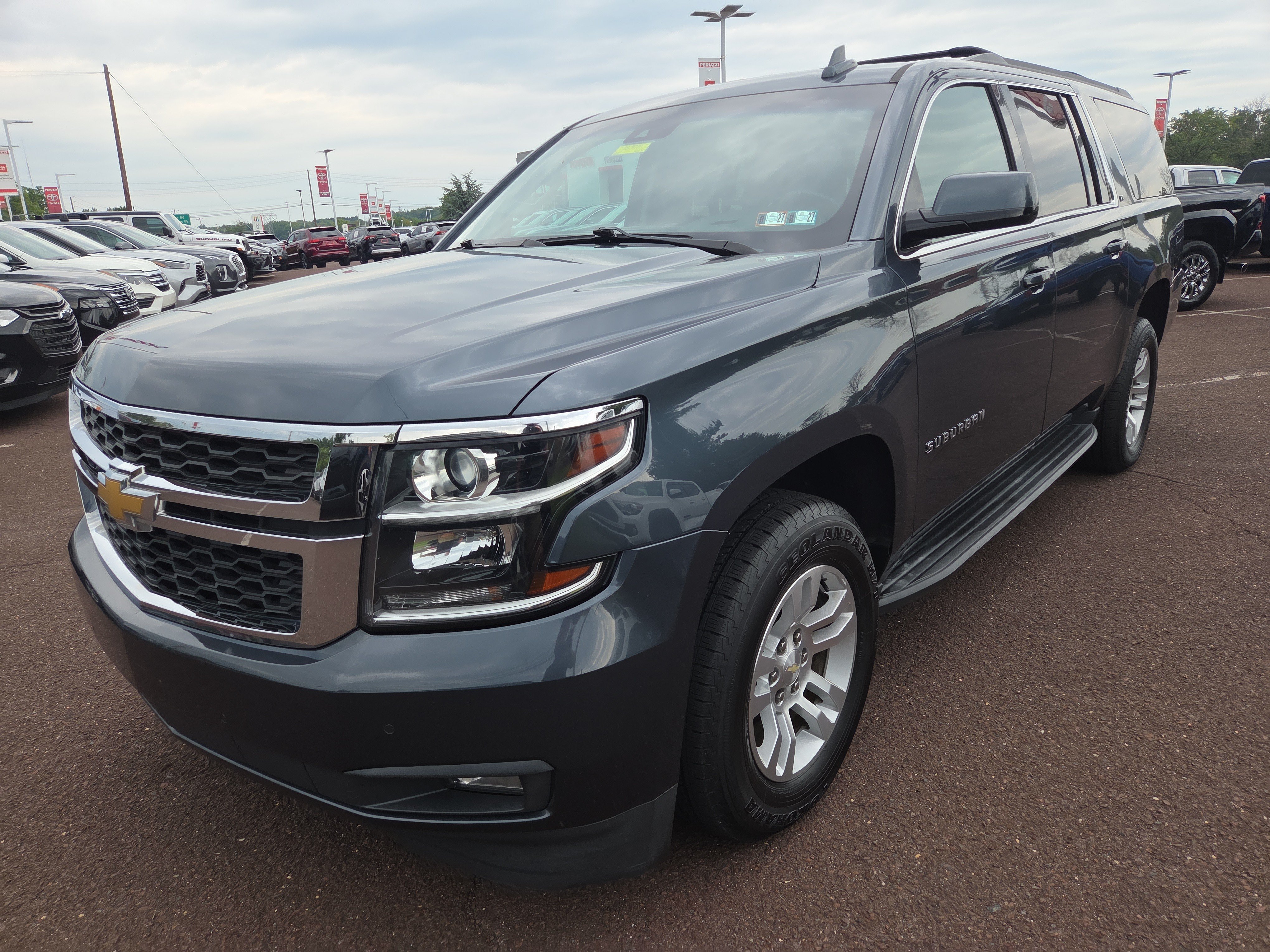 Used 2019 Chevrolet Suburban LT AWD/4WD image 7