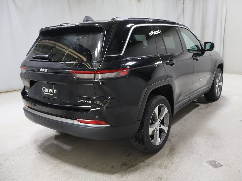 New 2026 Jeep Grand Cherokee Limited w/ Trailer Tow Package AWD/4WD image 4