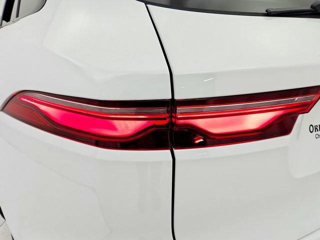 Certified 2025 Jaguar F-PACE R-Dynamic S AWD/4WD image 19