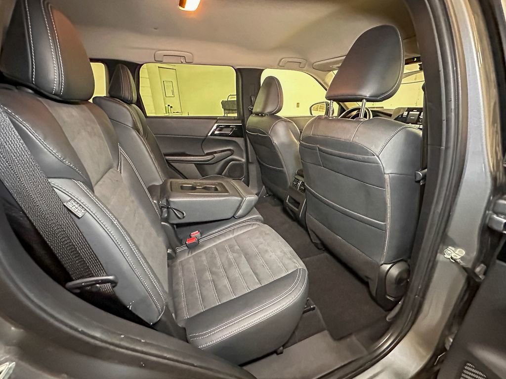 Used 2022 Mitsubishi Outlander SE AWD/4WD image 31