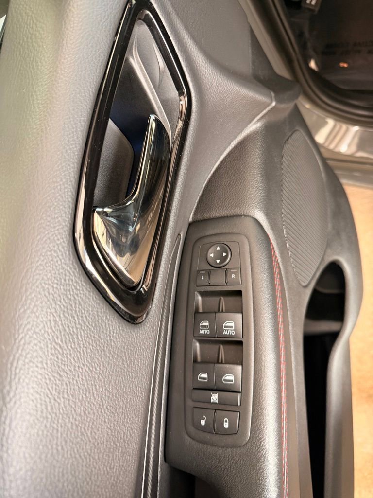 Used 2025 Dodge Durango GT AWD/4WD image 11