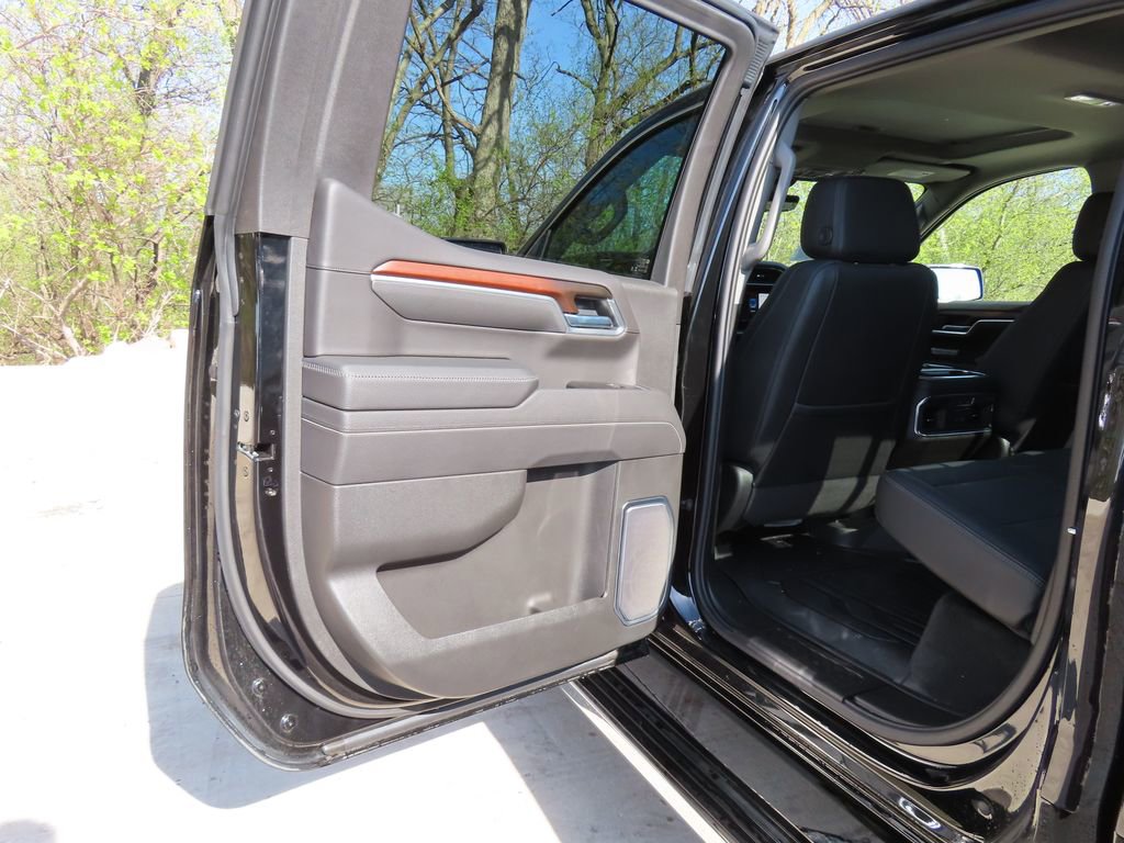 Certified 2025 GMC Sierra 1500 Denali w/ Denali Reserve Package AWD/4WD image 32