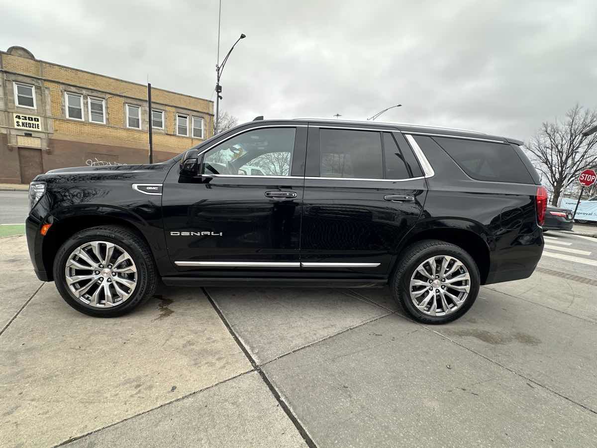 Used 2021 GMC Yukon Denali w/ Denali Premium Package AWD/4WD image 8