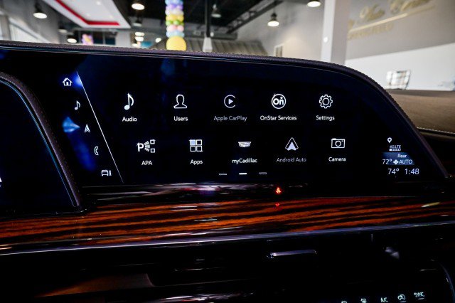 Used 2023 Cadillac Escalade ESV Premium Luxury image 41