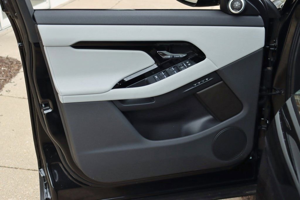 Certified 2026 Land Rover Range Rover Evoque S AWD/4WD image 10