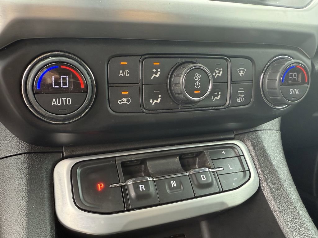 Used 2021 GMC Acadia SLE w/ Driver Convenience Package FWD image 18