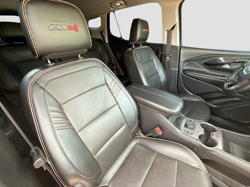 Used 2022 GMC Terrain AT4 image 25