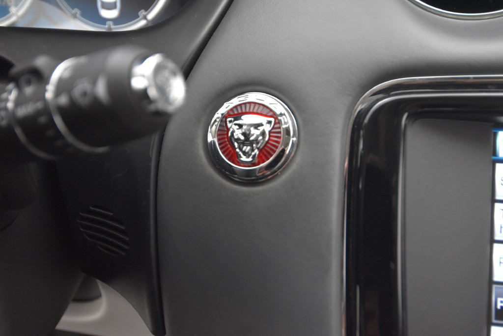 Used 2015 Jaguar XJ L Supercharged RWD image 43