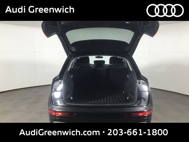 Used 2023 Audi Q5 2.0T Premium w/ Convenience Package AWD/4WD image 23