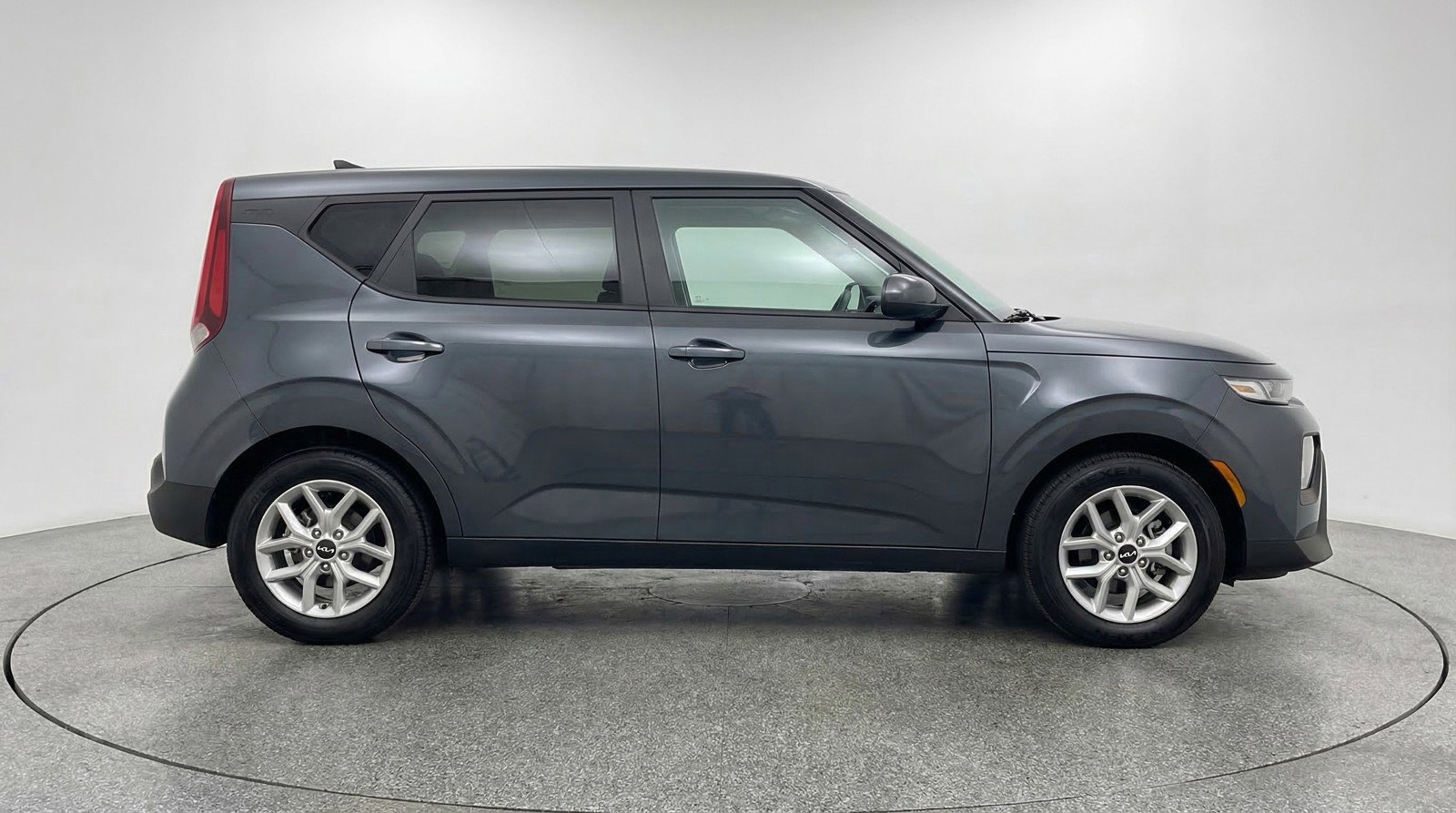 Used 2025 Kia Soul LX w/ LX Technology Package image 11