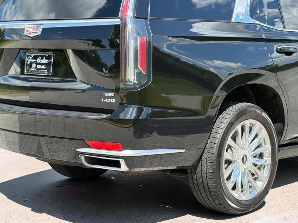 Certified 2024 Cadillac Escalade Premium Luxury w/ Performance Package AWD/4WD image 19