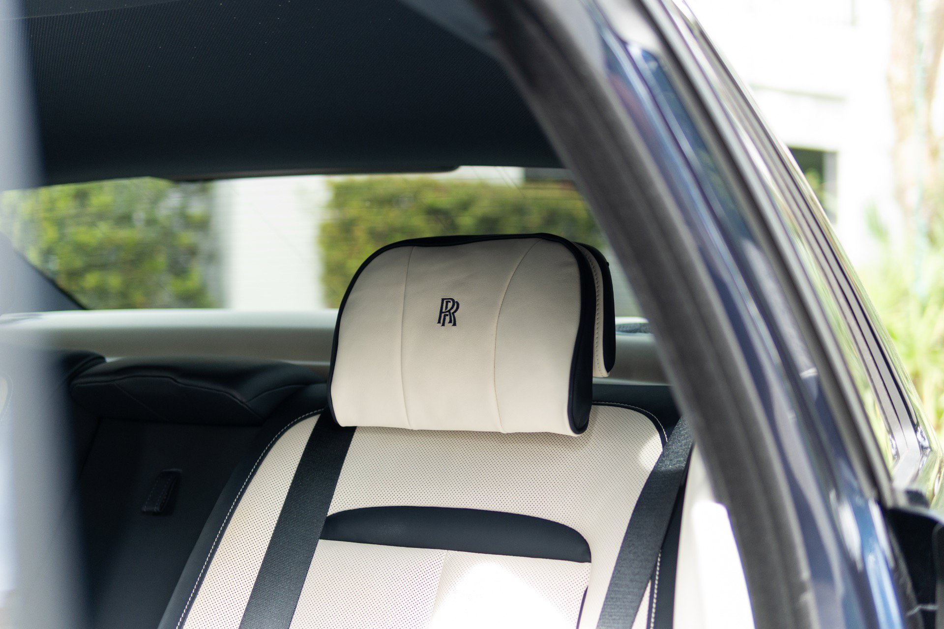 Used 2023 Rolls-Royce Ghost Black Badge w/ Black Badge Ghost Package AWD/4WD image 52