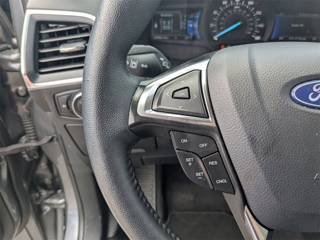 Used 2024 Ford Edge Titanium image 22