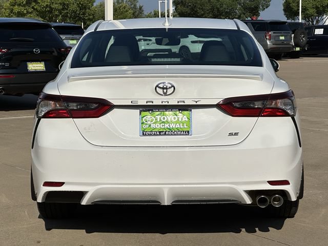 Used 2023 Toyota Camry SE FWD image 4