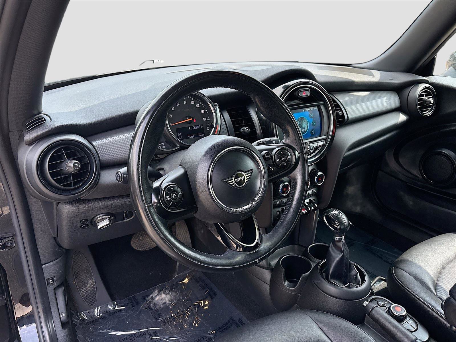 Used 2019 MINI Cooper 2-Door Hardtop FWD image 9