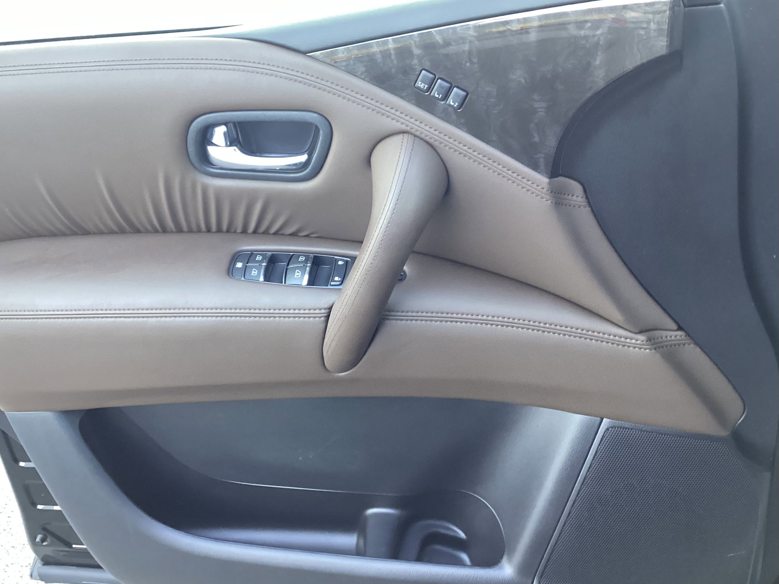 Used 2024 Nissan Armada Platinum w/ Captain's Chairs Package image 40