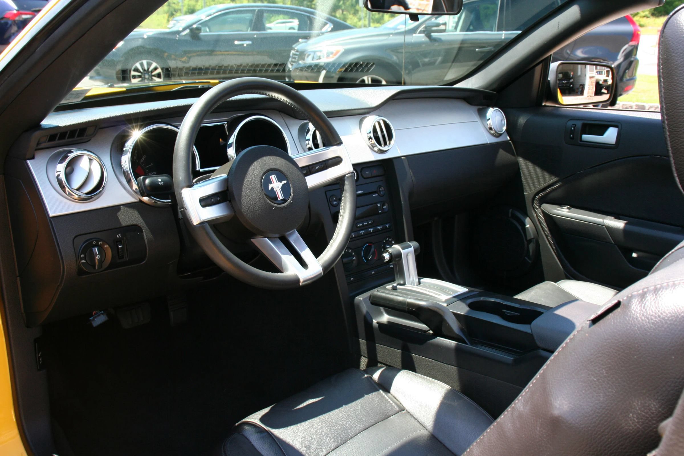 Used 2006 Ford Mustang GT Premium RWD image 4