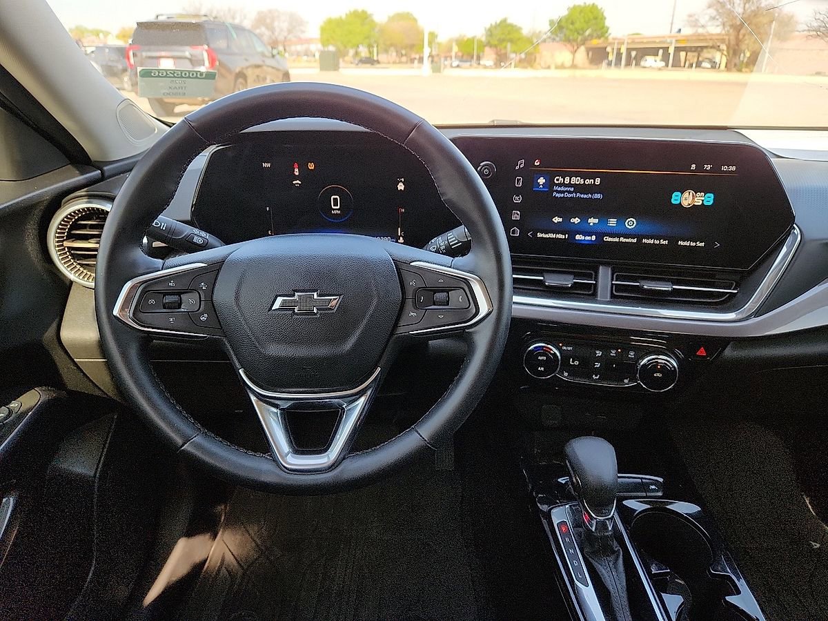 Used 2025 Chevrolet Trax ACTIV w/ Driver Confidence Package image 6