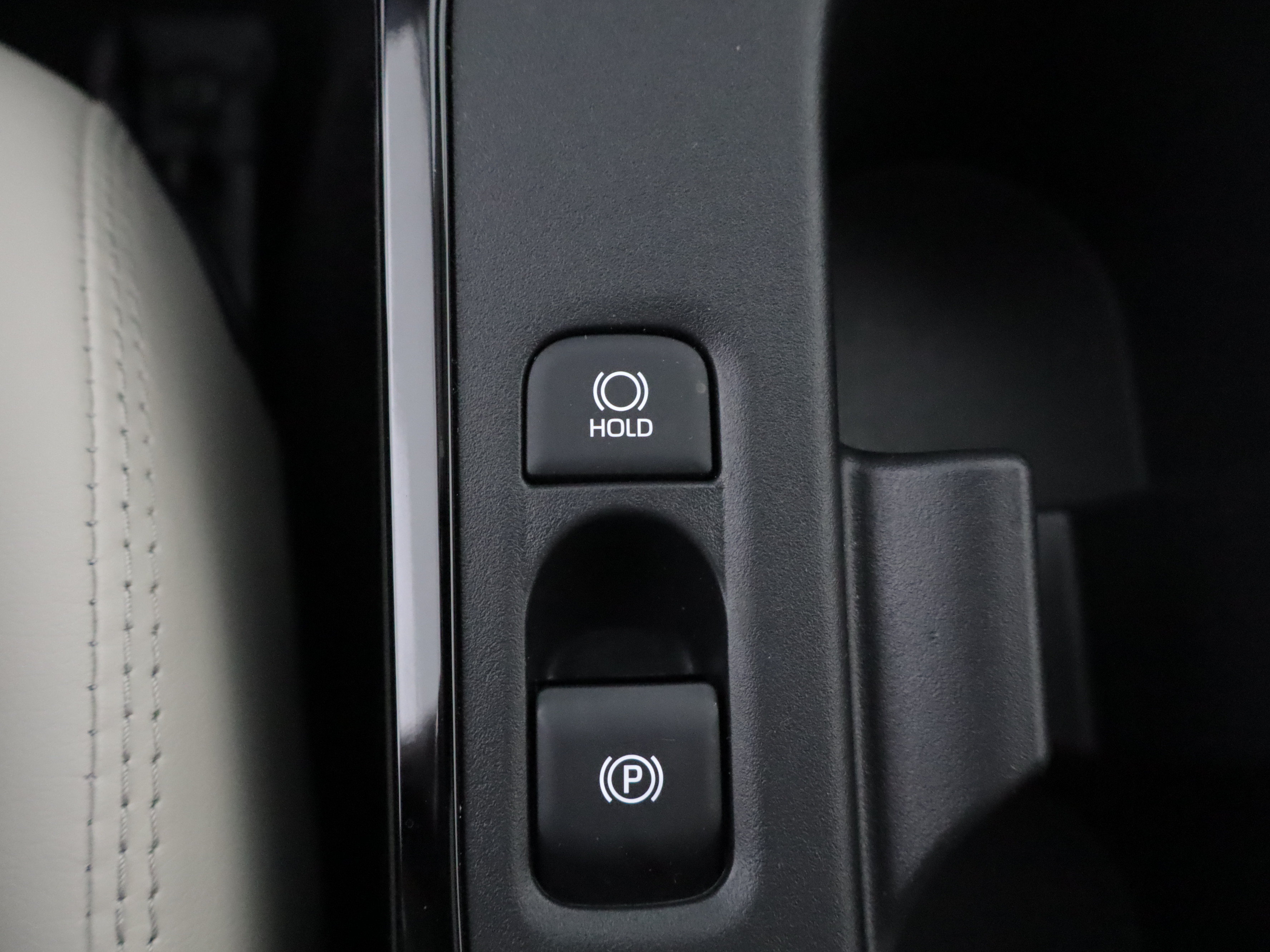 Used 2025 Toyota Corolla XLE FWD image 19