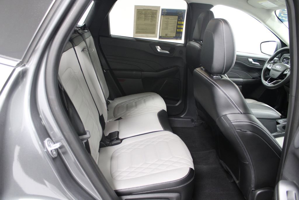 Used 2023 Ford Escape SE w/ PHEV Premium Package image 31
