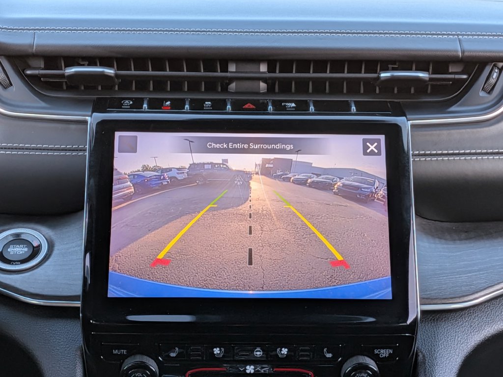 Certified 2023 Jeep Grand Cherokee Overland AWD/4WD image 34