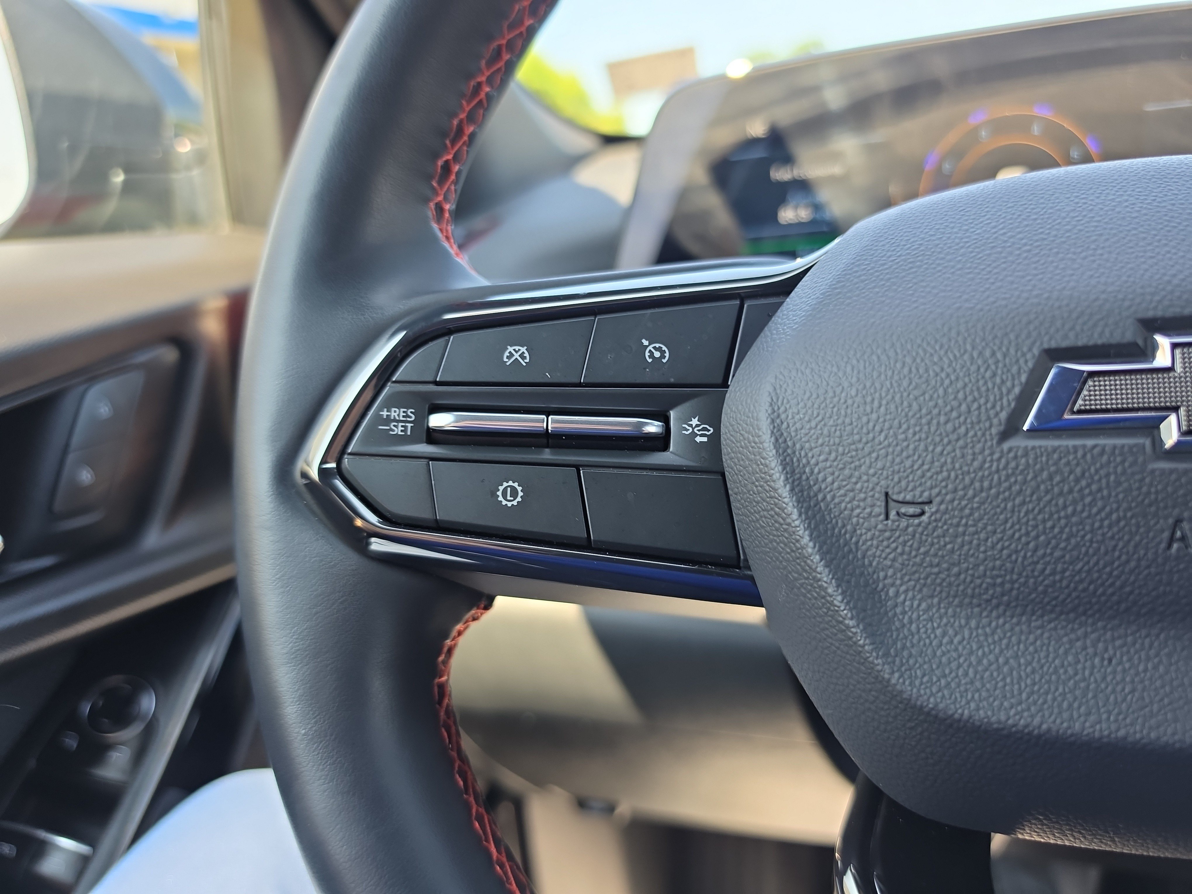 Used 2026 Chevrolet Equinox RS AWD/4WD image 20