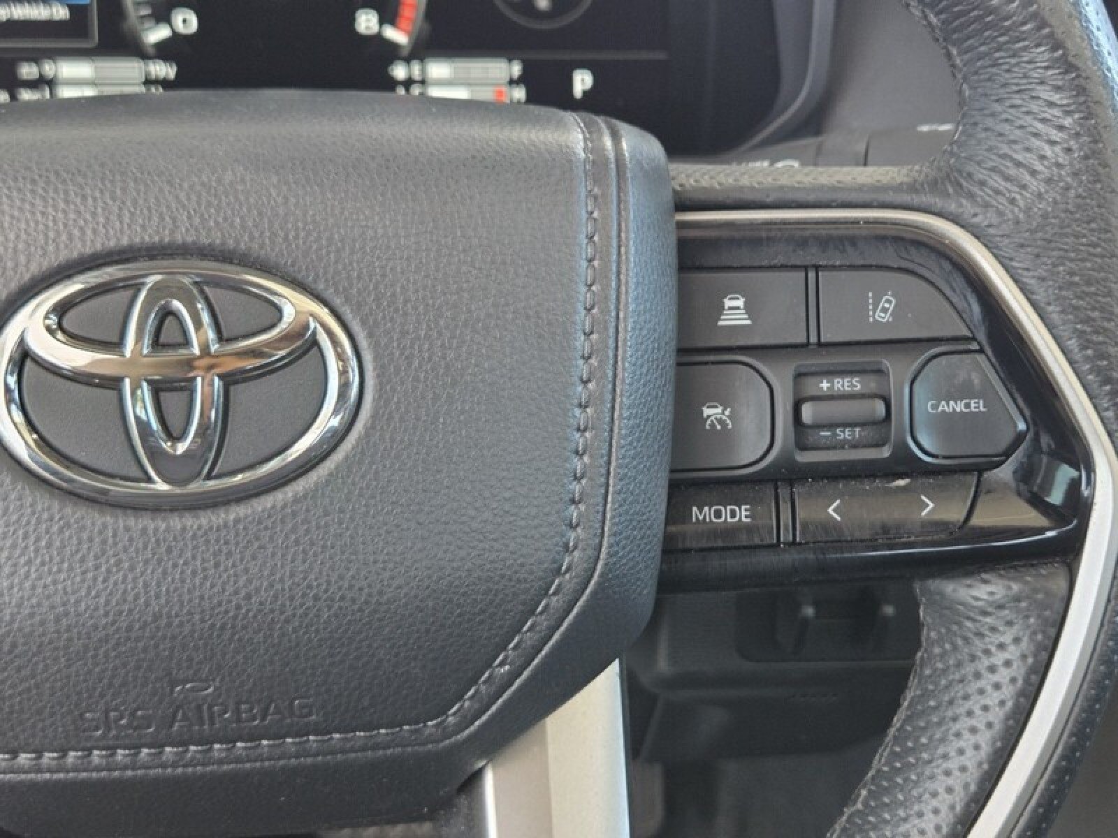 Used 2024 Toyota Tundra Limited AWD/4WD image 27