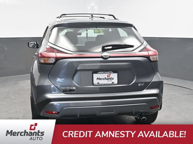 Used 2024 Nissan Kicks SV w/ Interior Electronics Package FWD image 5
