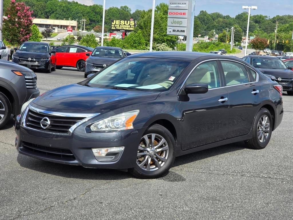 Used 2015 Nissan Altima 2.5 S w/ Sport Value Package FWD video 2