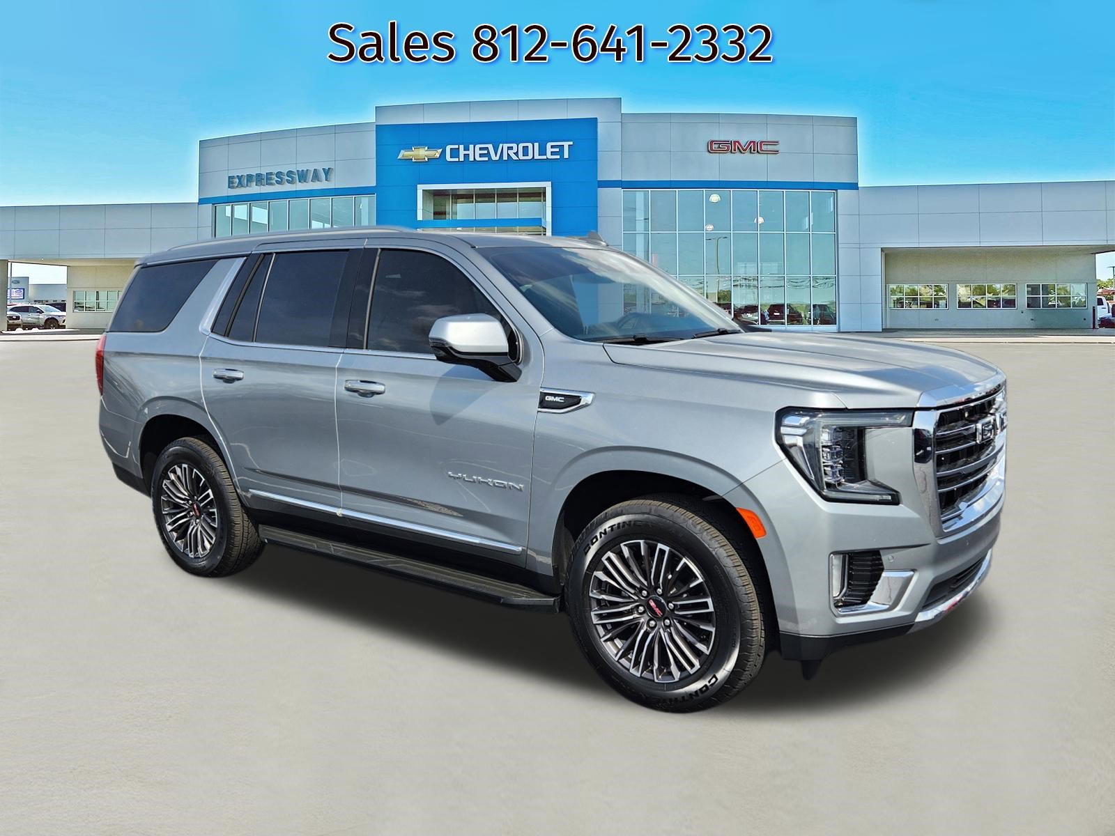 Used 2024 GMC Yukon SLT w/ SLT Luxury Package image 1