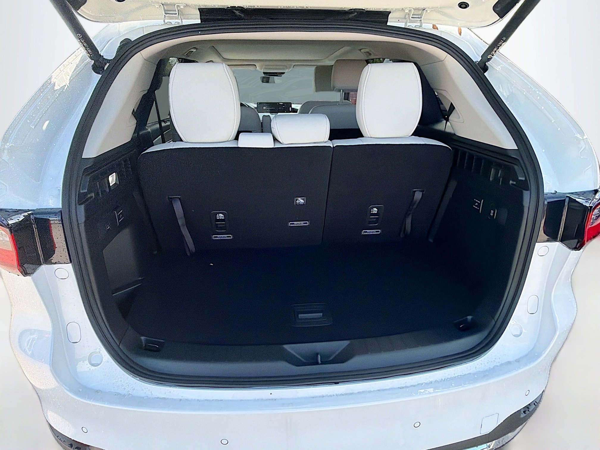 New 2026 MAZDA CX-90 Plug-In Hybrid w/ Premium Plus image 13