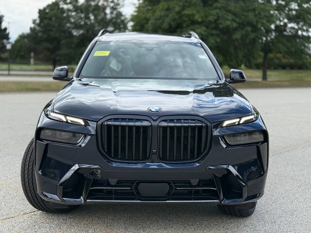 New 2027 BMW X7 xDrive40i w/ M Sport Package AWD/4WD image 9