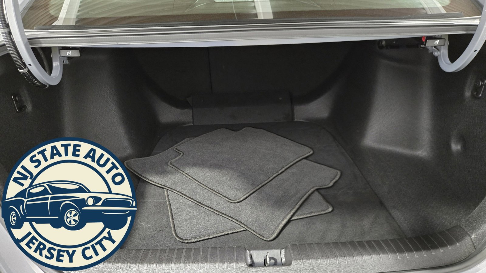 Used 2023 Honda Accord EX-L image 32