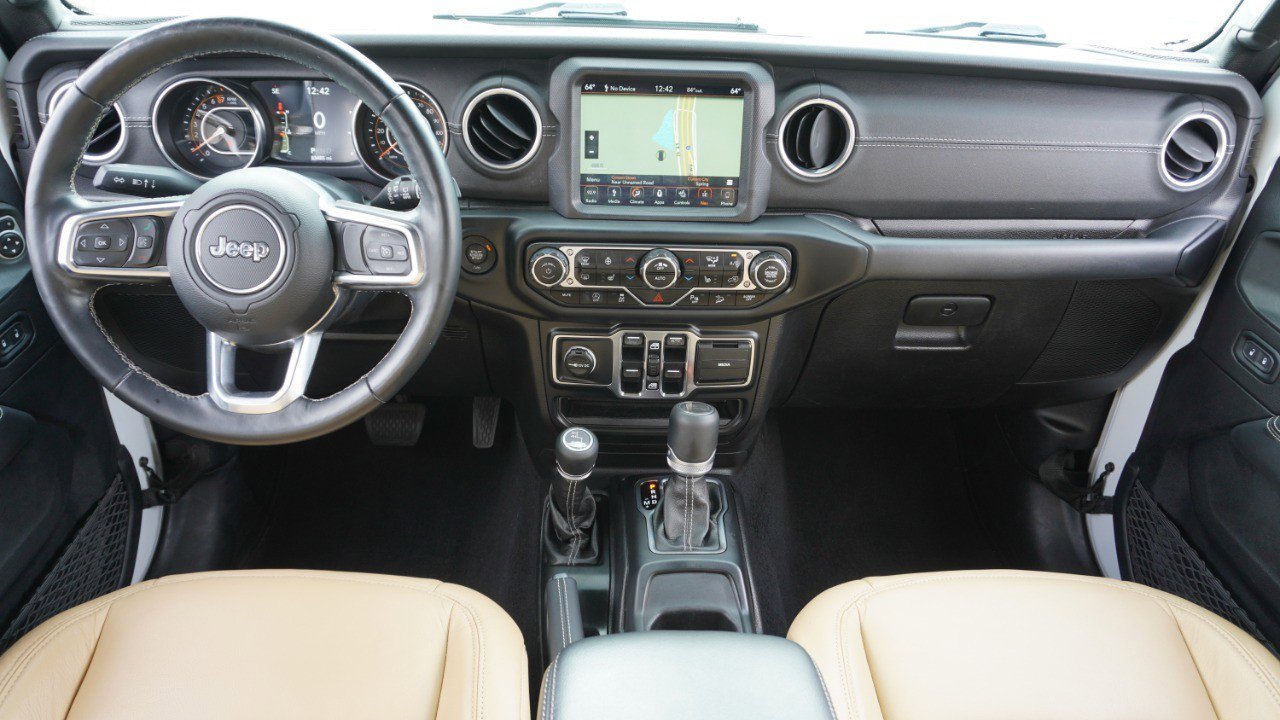 Used 2019 Jeep Wrangler Unlimited Sahara image 27