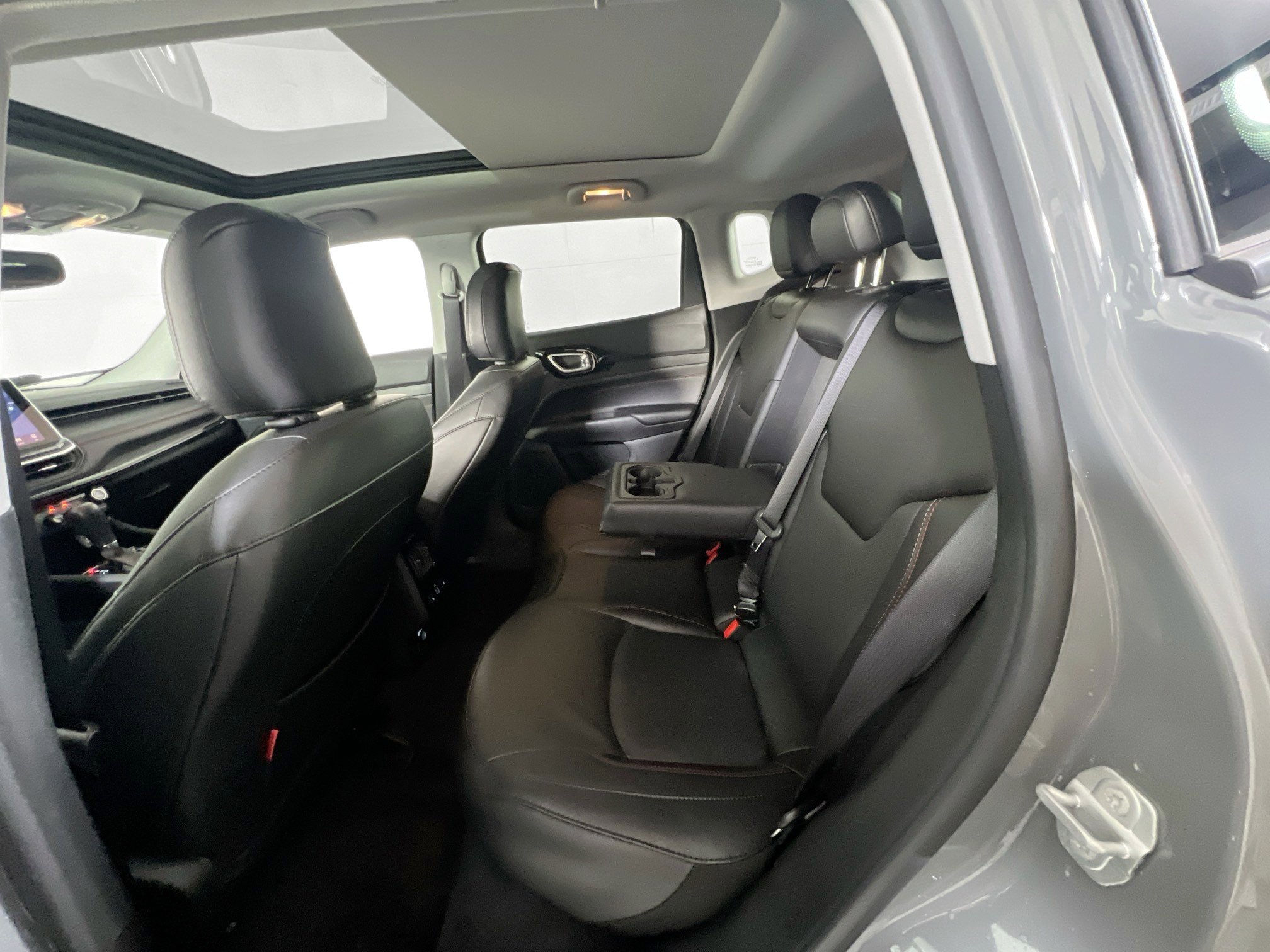 Used 2022 Jeep Compass Trailhawk w/ Trailhawk Elite Group image 25