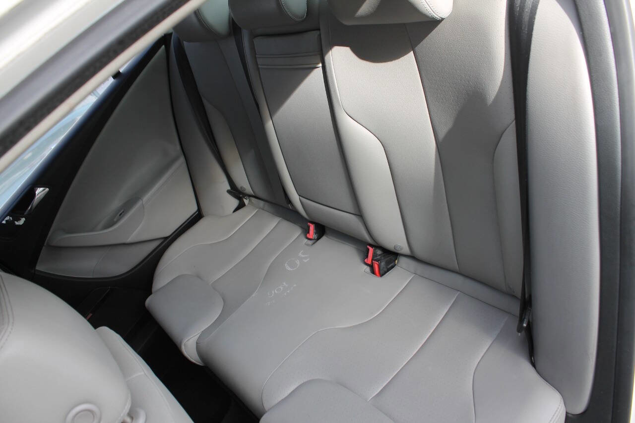 Used 2006 Volkswagen Passat 2.0T image 26