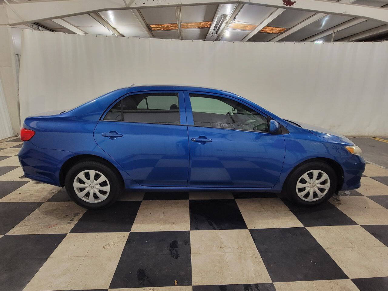 Used 2009 Toyota Corolla FWD image 5