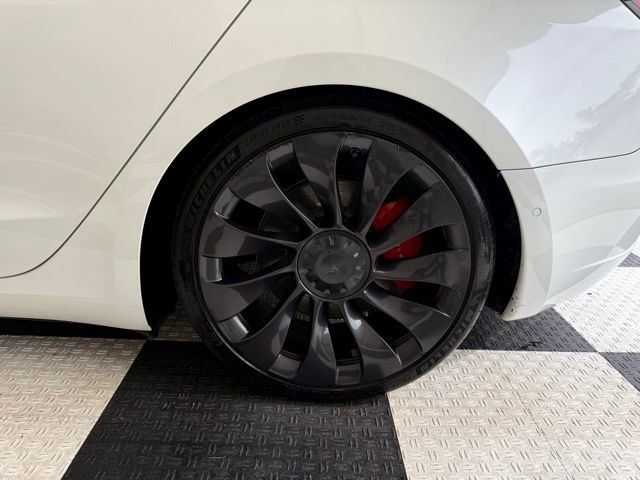 Used 2022 Tesla Model 3 Performance image 12
