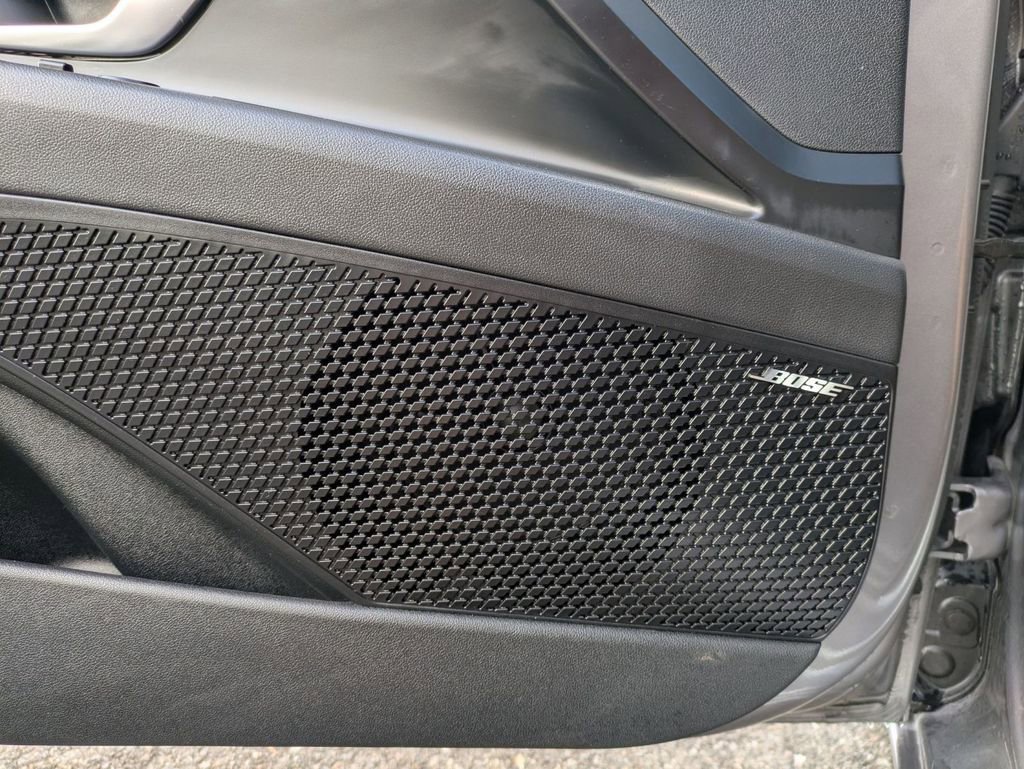 Certified 2025 Hyundai Elantra Limited image 24