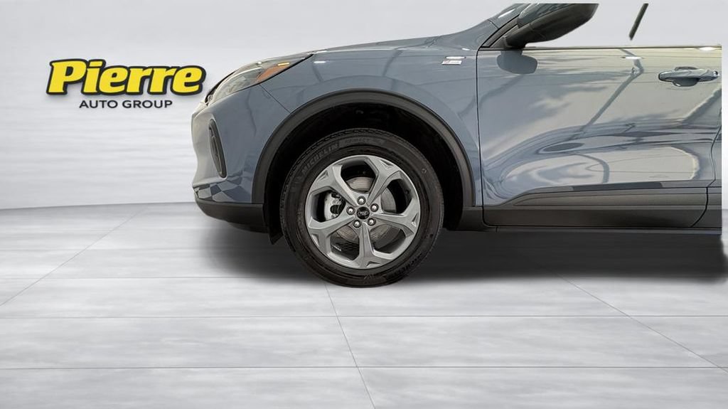 Used 2025 Ford Escape ST-Line Select AWD/4WD image 11