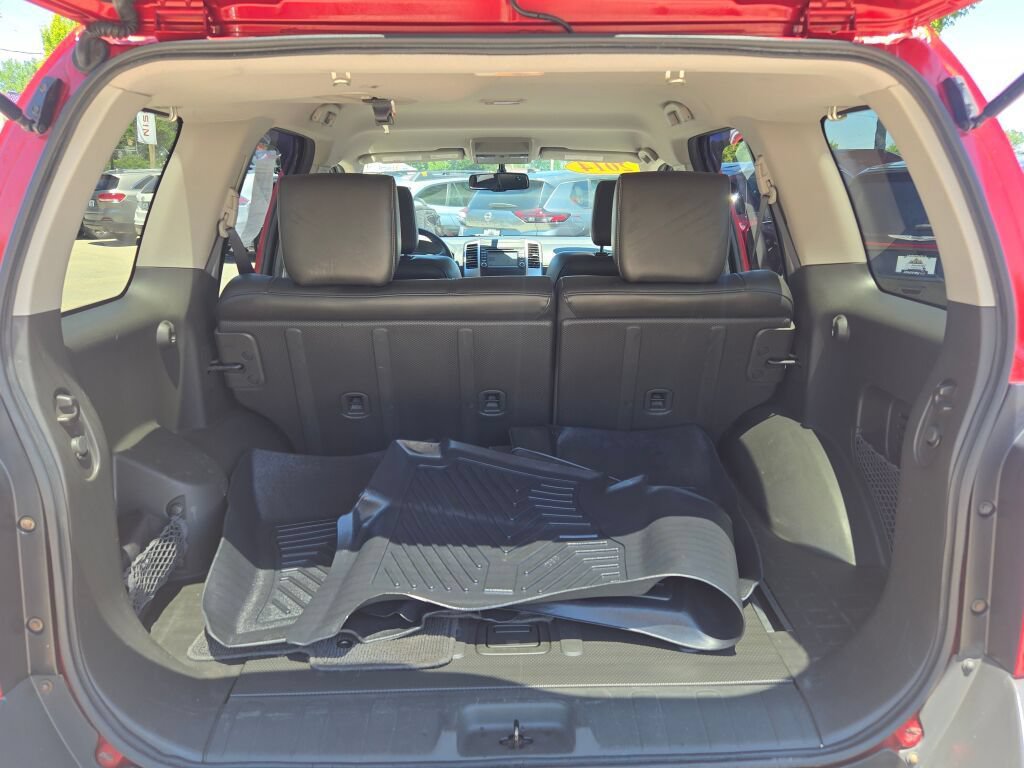 Used 2014 Nissan Xterra PRO-4X w/ Pro-4x Leather Package AWD/4WD image 13