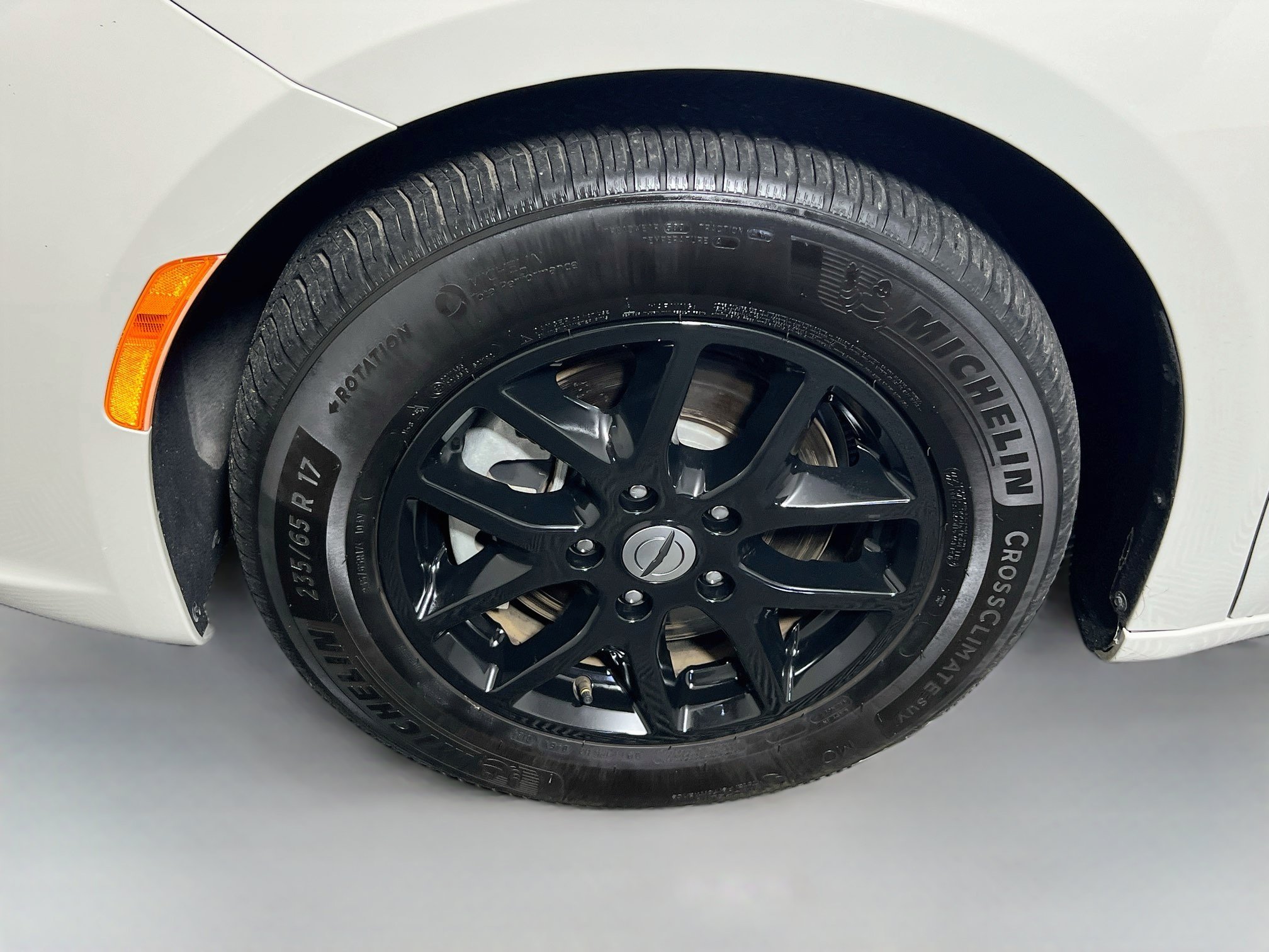 Used 2021 Chrysler Pacifica Touring FWD image 13