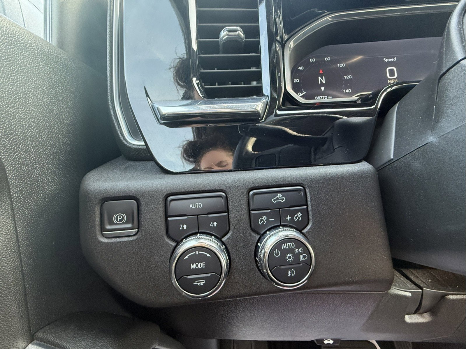 Used 2023 GMC Sierra 1500 Elevation image 24