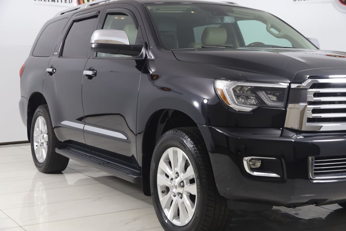 Used 2020 Toyota Sequoia Platinum AWD/4WD image 40