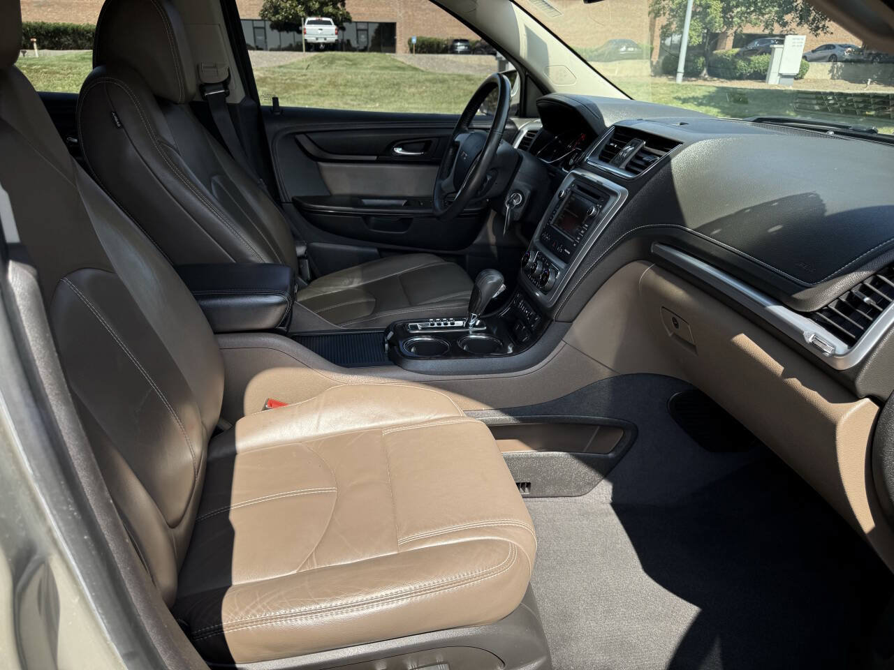Used 2015 GMC Acadia SLT w/ Open Road Package AWD/4WD image 14