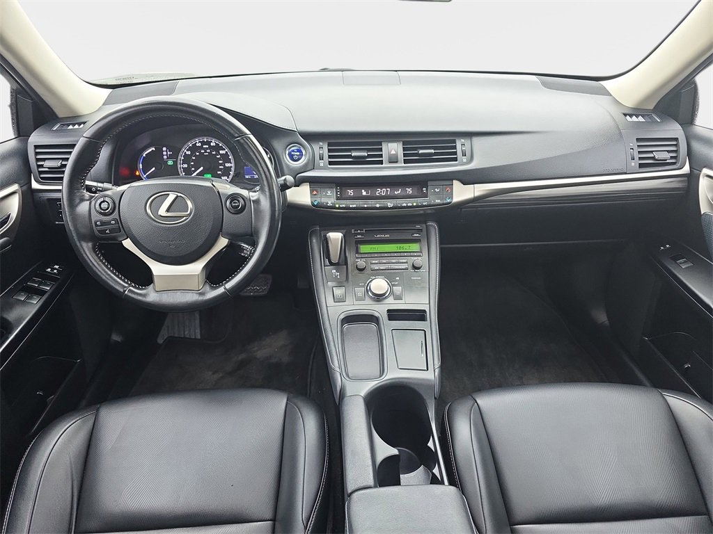 Used 2015 Lexus CT 200h image 9
