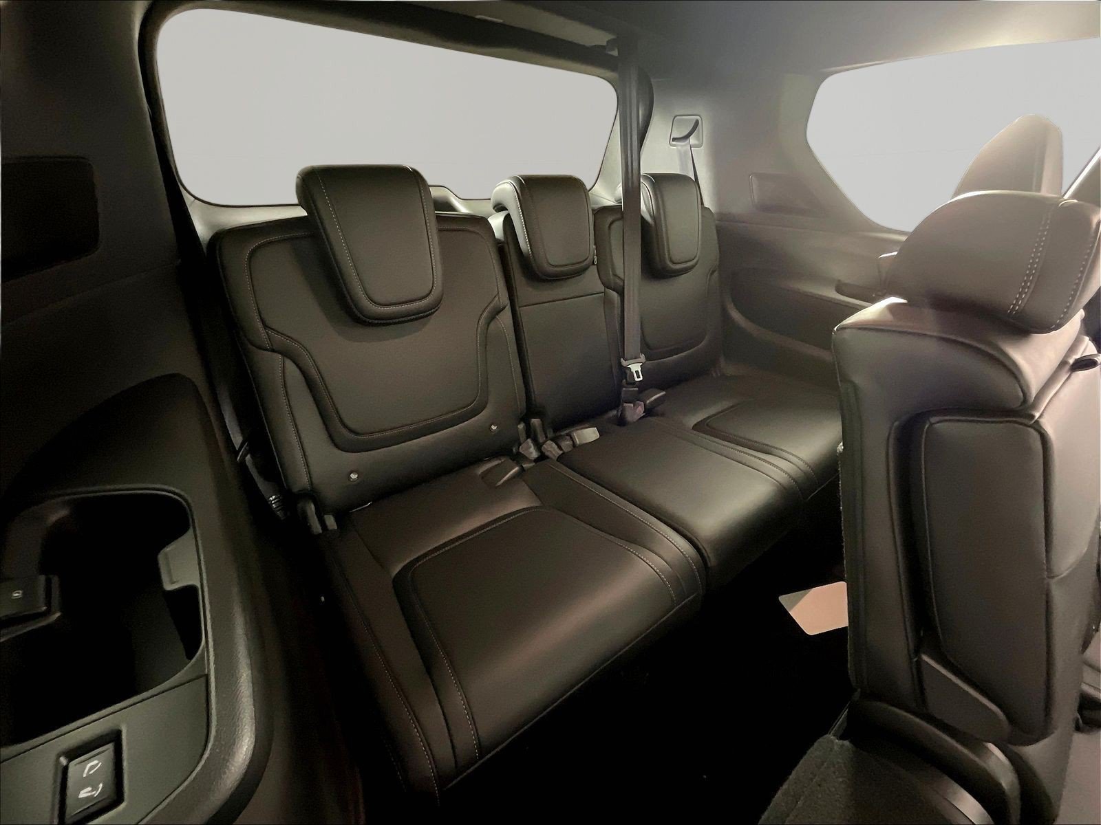 New 2026 Nissan Armada PRO-4X AWD/4WD image 21