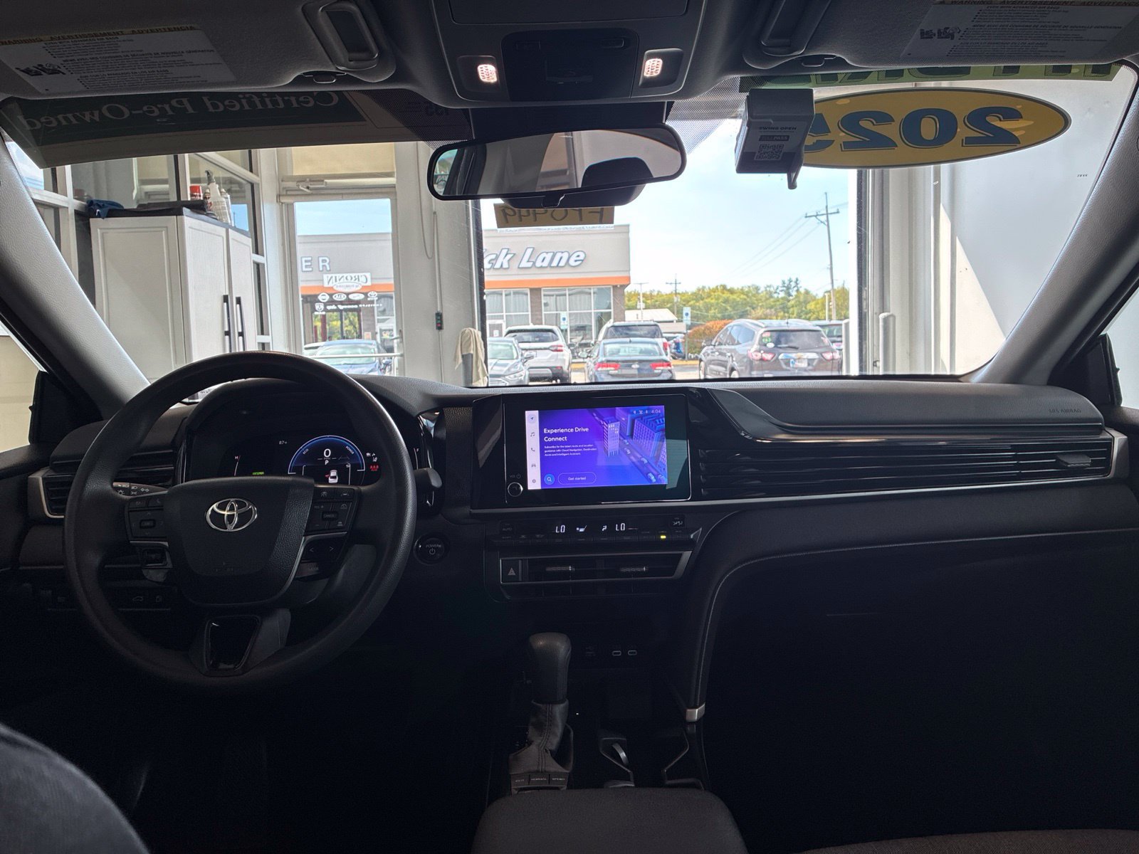 Used 2025 Toyota Camry LE FWD image 16
